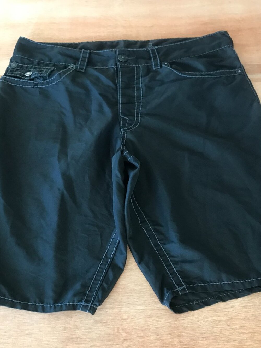 True Religion World Tour Surf Board Shorts Men 40 Black Button Fly Flip Pocket
